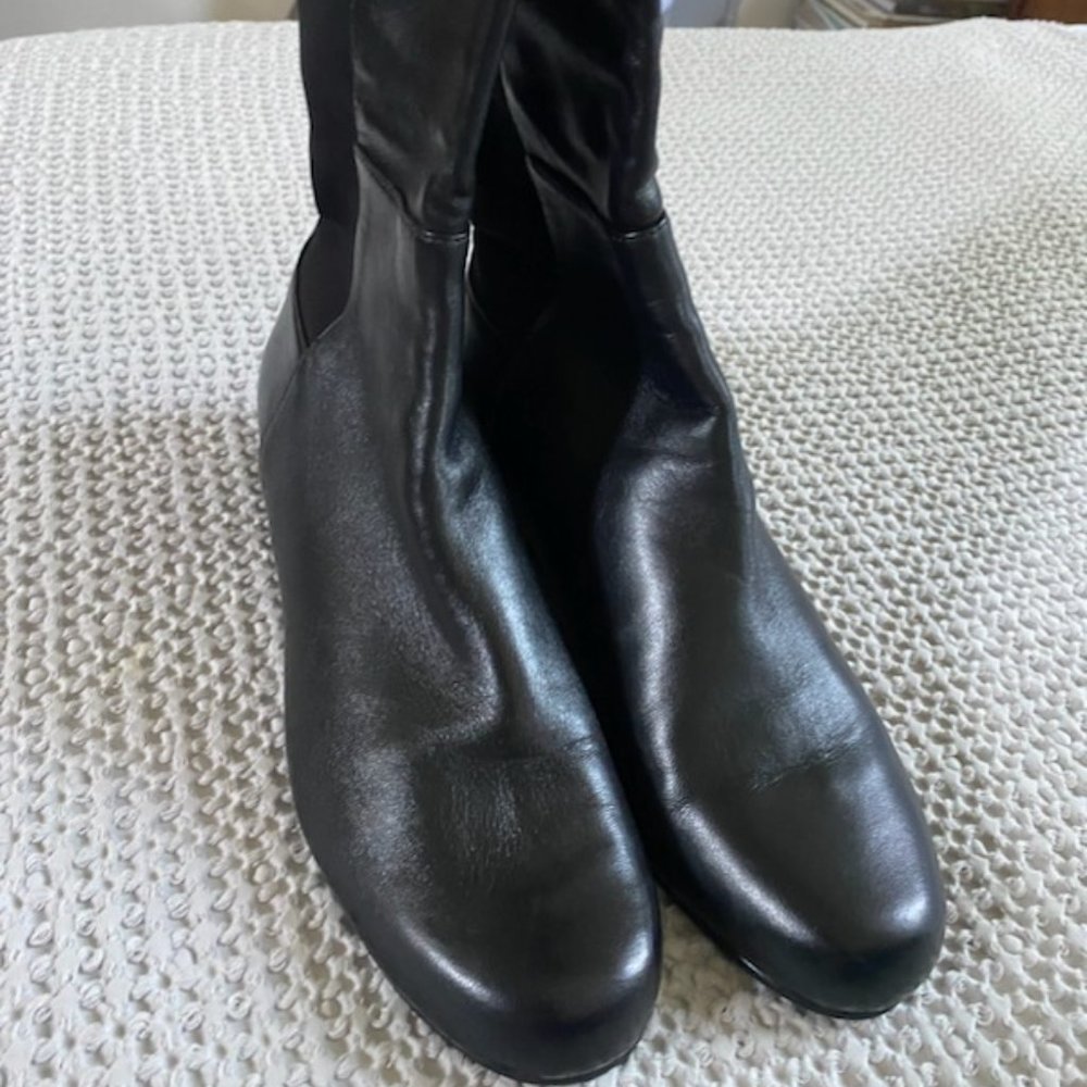 Stuart Weitzman 50/50 boots size 9 1/2